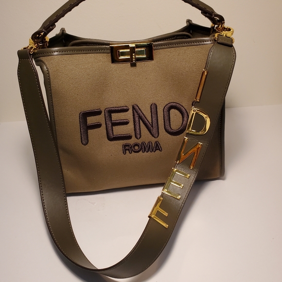 Fendi Handbags - Fendi Roma Ladies Crossbody Handbag